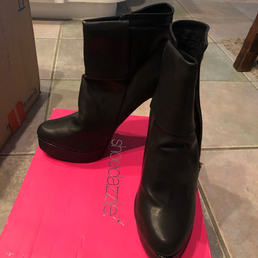 Ankle boots